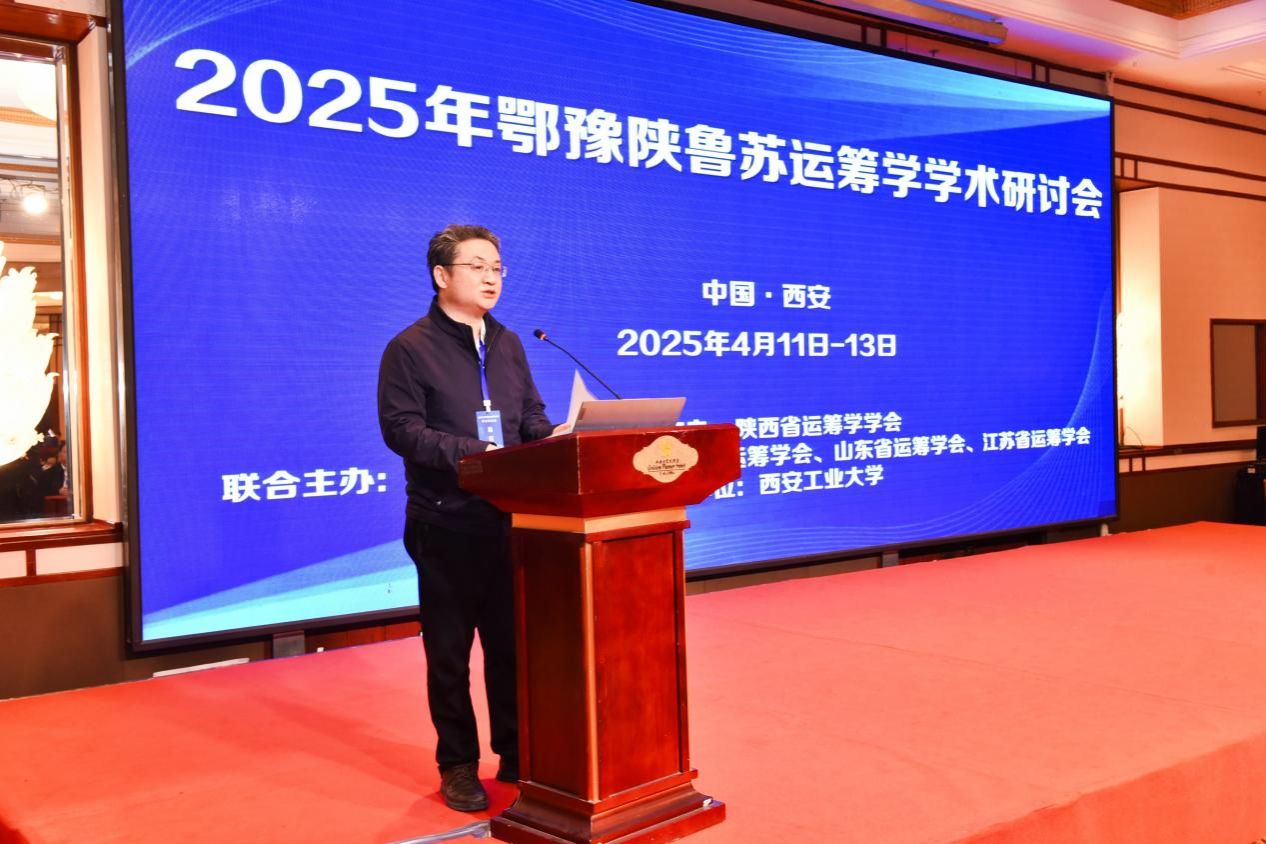 说明: 陈健副校长致辞 说明: 陈健副校长致辞